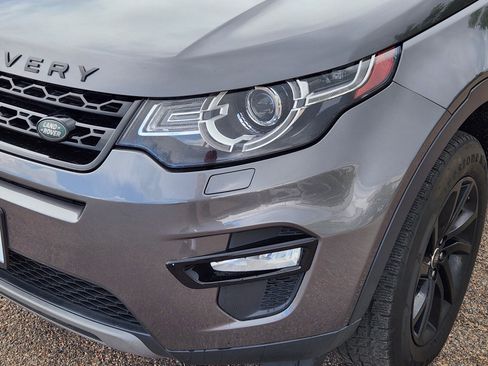 Used 2018 Land Rover Discovery Sport SE AWD/4WD image 5