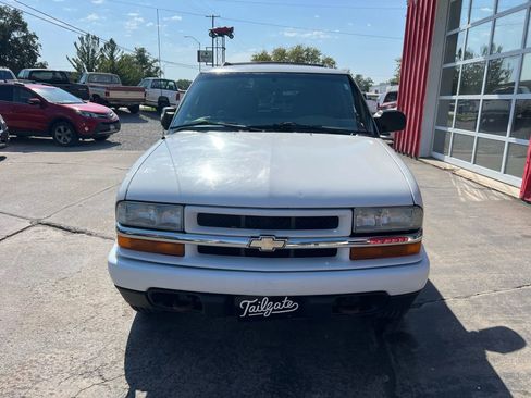 Used 2004 Chevrolet Blazer LS w/ Preferred Equipment Group image 3