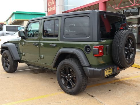 Used 2021 Jeep Wrangler Unlimited Sport AWD/4WD image 13
