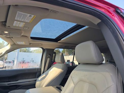 Used 2021 Ford Expedition Limited image 28