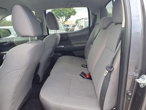 Used 2023 Toyota Tacoma SR5 RWD image 18