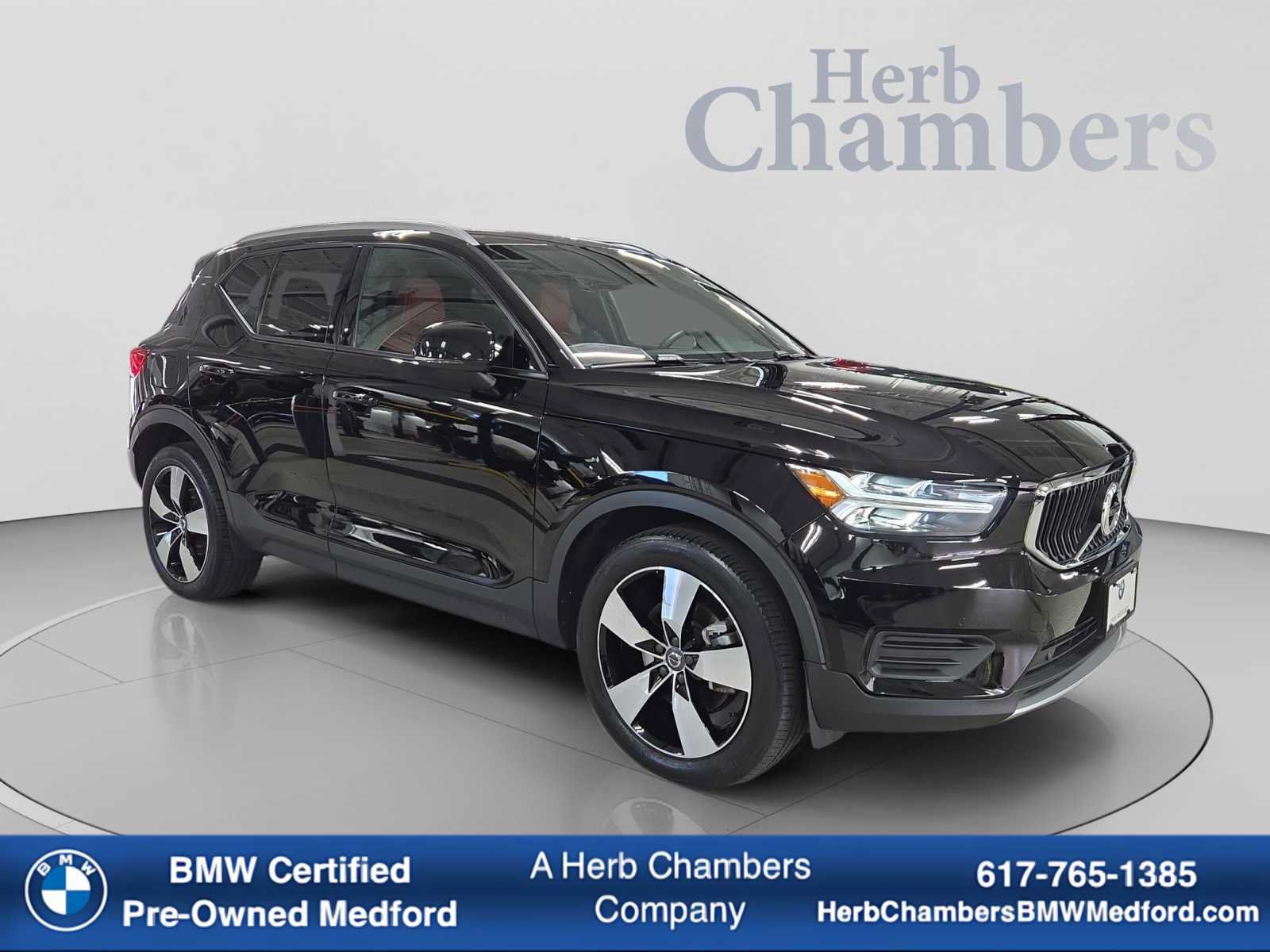 Used 2020 Volvo XC40 T5 Momentum AWD/4WD image 1