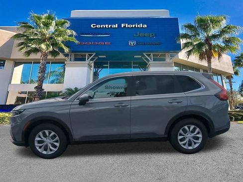 Used 2025 Honda CR-V LX image 8