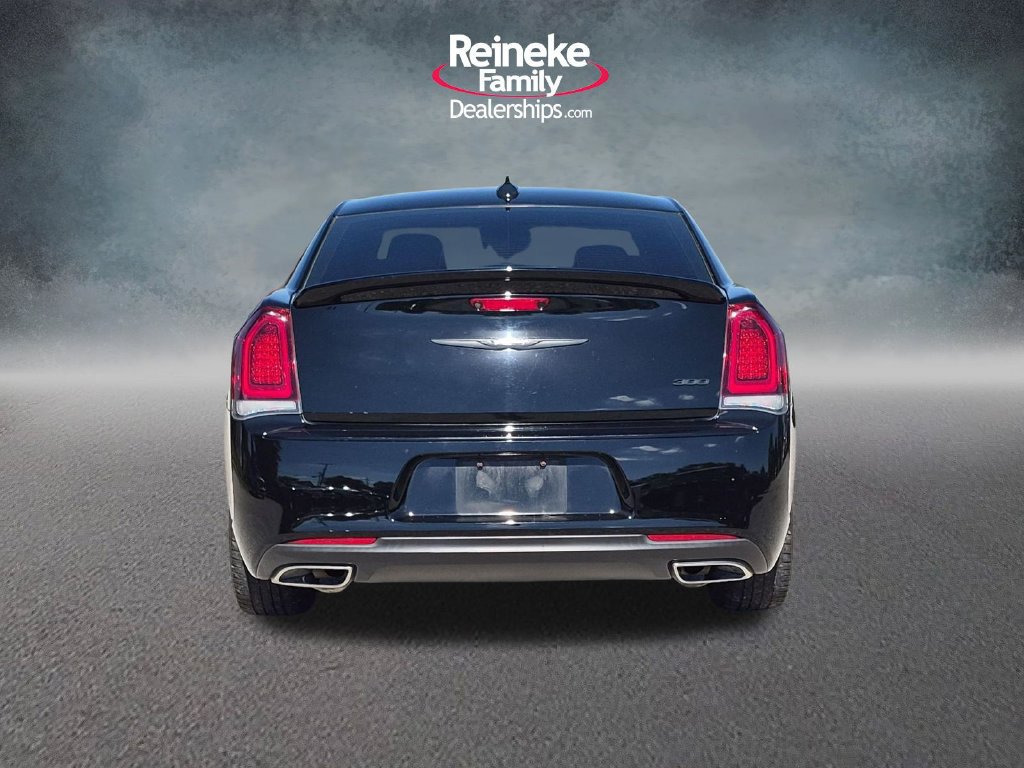 Used 2023 Chrysler 300 Touring w/ Sport Appearance Package RWD image 6
