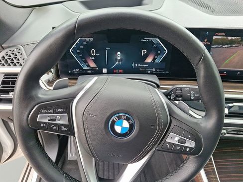 Used 2025 BMW X5 xDrive50e AWD/4WD image 21