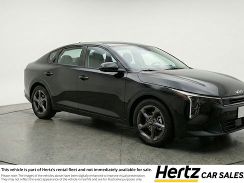 Used 2025 Kia K4 FWD image 1