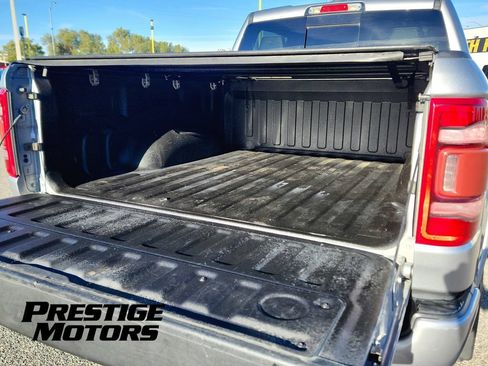 Used 2019 RAM 1500 Laramie AWD/4WD image 15