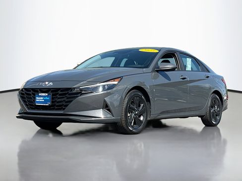 Certified 2023 Hyundai Elantra SEL FWD image 12