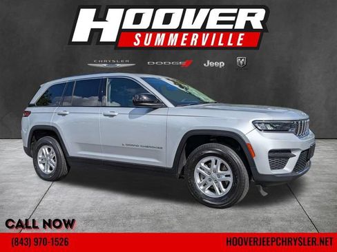 Used 2024 Jeep Grand Cherokee Laredo RWD image 1