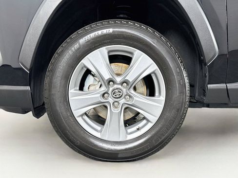 Certified 2025 Toyota RAV4 LE AWD/4WD image 42