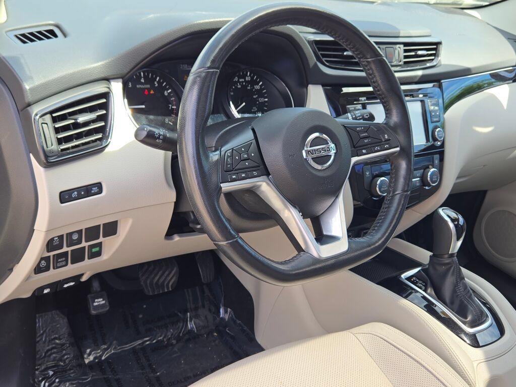 Used 2018 Nissan Rogue Sport SL w/ SL Premium Package AWD/4WD image 20