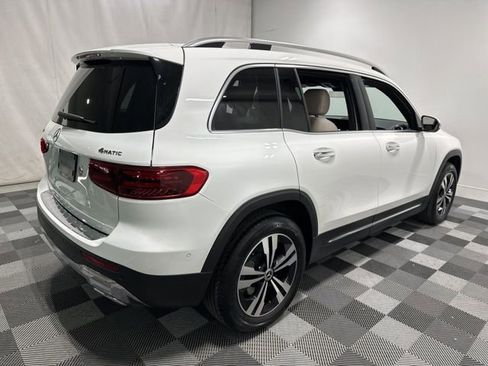 Used 2025 Mercedes-Benz GLB 250 4MATIC image 5