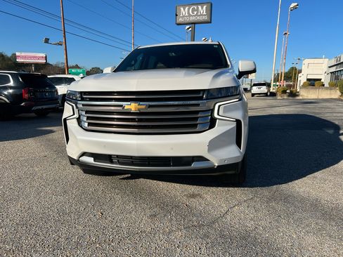 Used 2021 Chevrolet Suburban High Country w/ Premium Package image 6