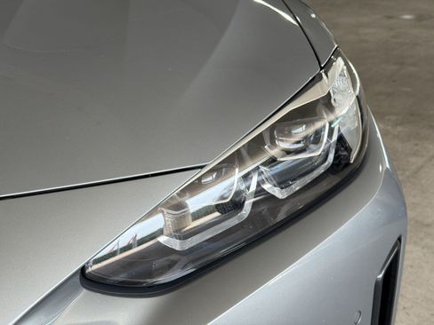 Used 2023 BMW i4 eDrive40 RWD image 10
