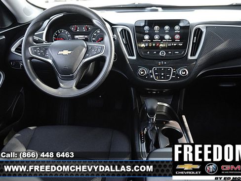 Used 2025 Chevrolet Malibu LT FWD image 13
