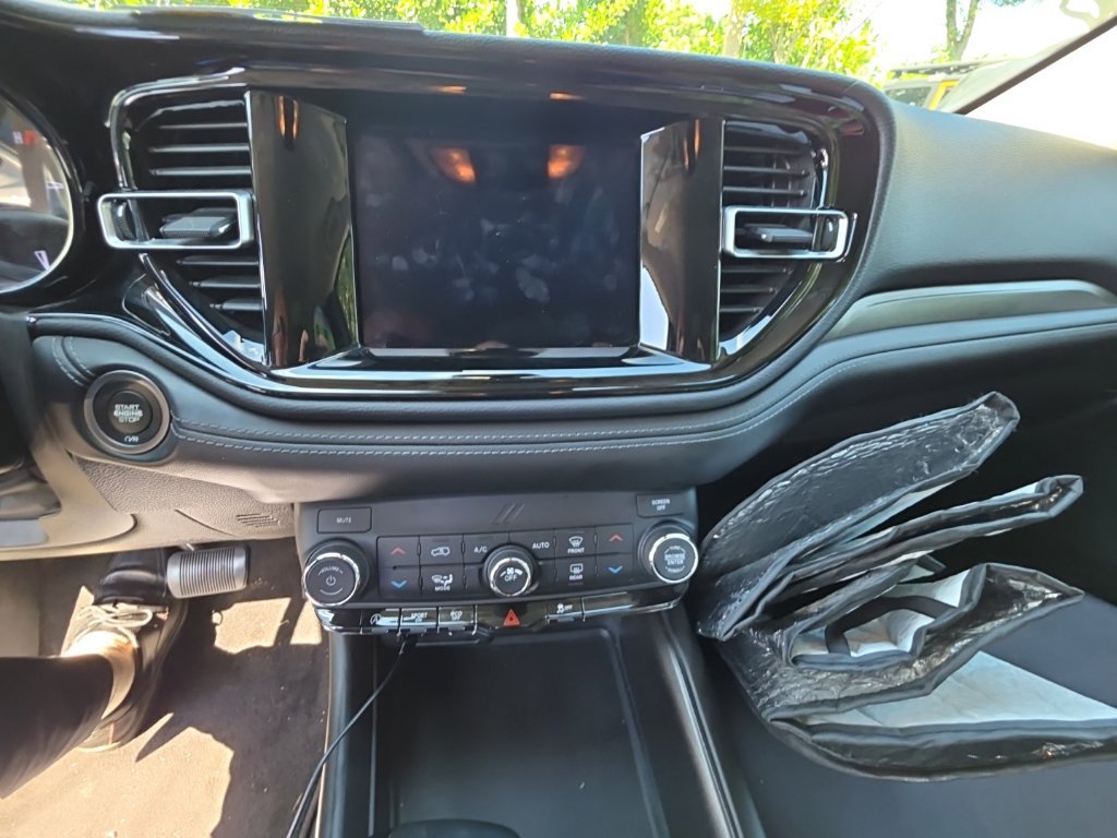 Used 2022 Dodge Durango SXT w/ Anodized Platinum Package RWD image 7