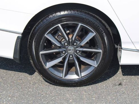 Used 2022 Honda Accord EX-L image 10