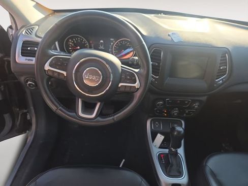 Used 2017 Jeep Compass Latitude w/ Popular Equipment Group FWD image 10