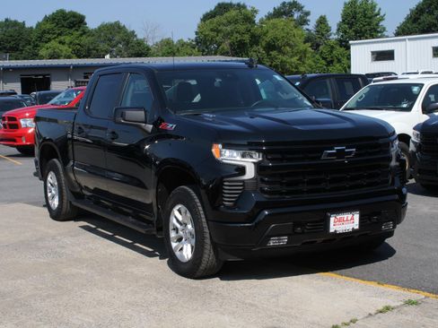 Used 2023 Chevrolet Silverado 1500 RST AWD/4WD image 4