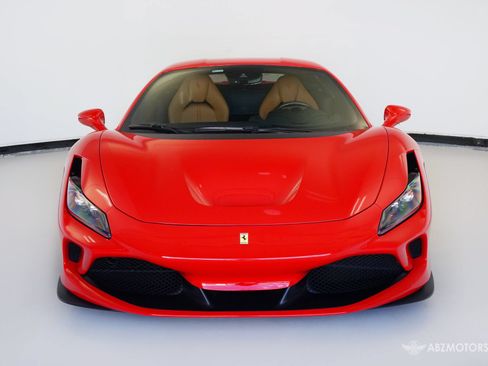 Used 2021 Ferrari F8 Tributo RWD image 3