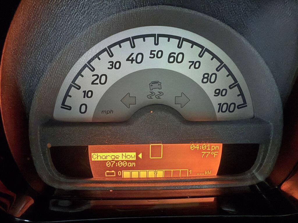 Used 2015 smart fortwo electric drive RWD image 18
