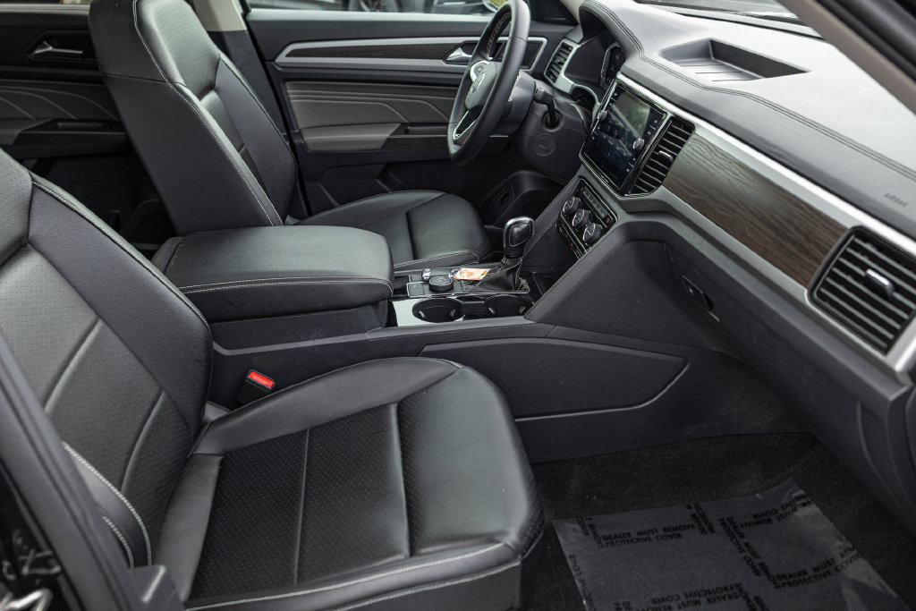 Certified 2023 Volkswagen Atlas SE w/ Panoramic Sunroof Package AWD/4WD image 33
