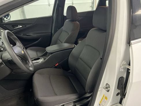 Certified 2017 Chevrolet Malibu LS FWD image 18