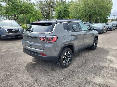 Used 2024 Jeep Compass Limited AWD/4WD image 2