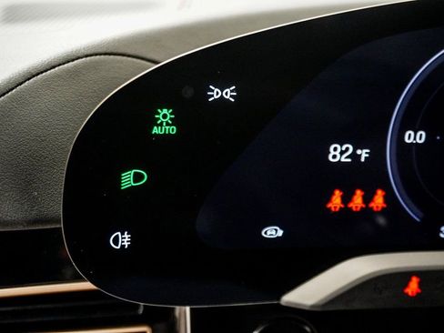 Used 2023 Porsche Taycan 4S w/ Premium Package image 45