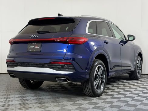 Used 2025 Audi Q5 Premium AWD/4WD image 9