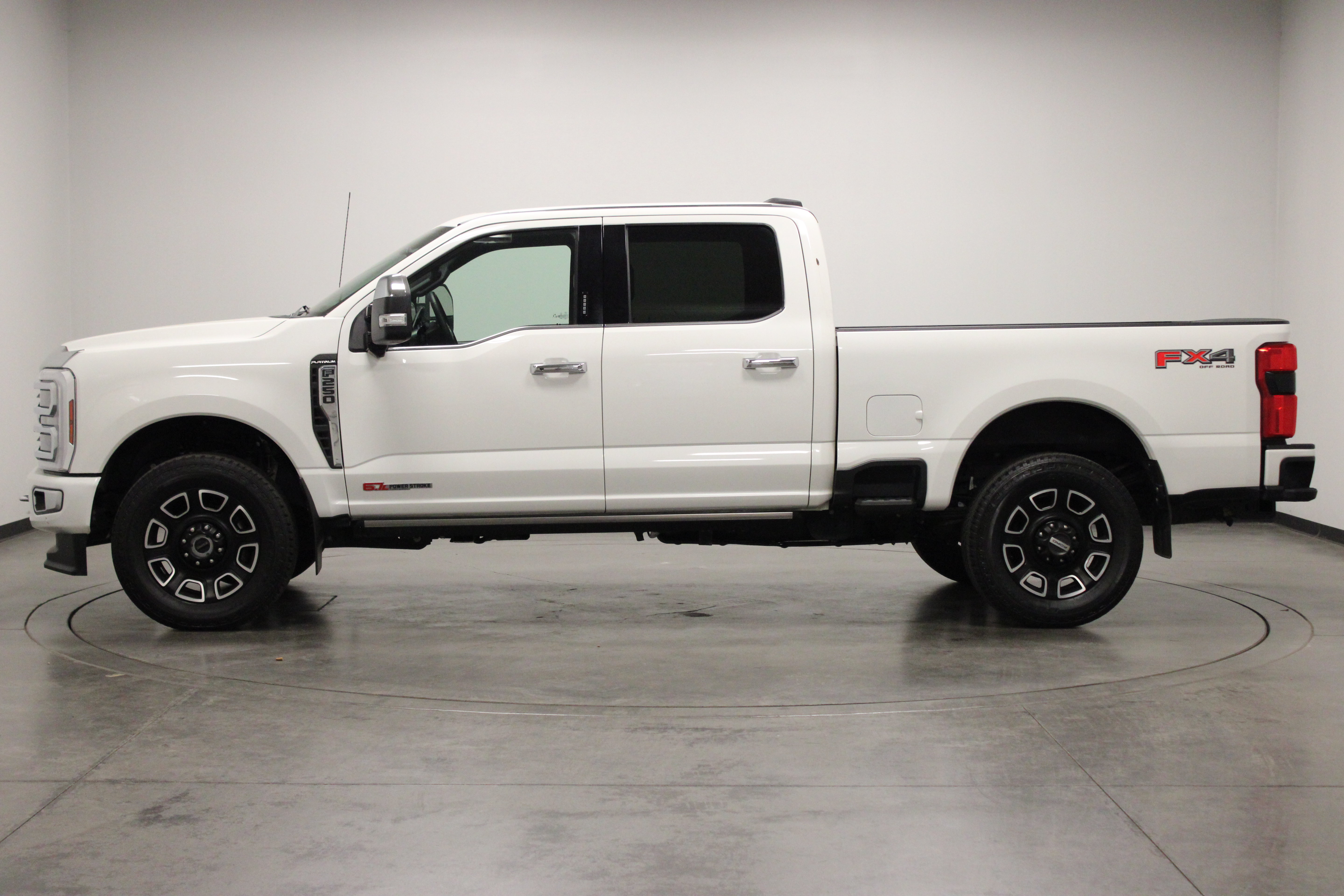 Used 2024 Ford F250 Platinum AWD/4WD image 5