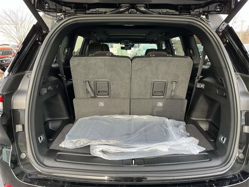 New 2025 Jeep Grand Cherokee L Limited w/ Luxury Tech Group II image 20