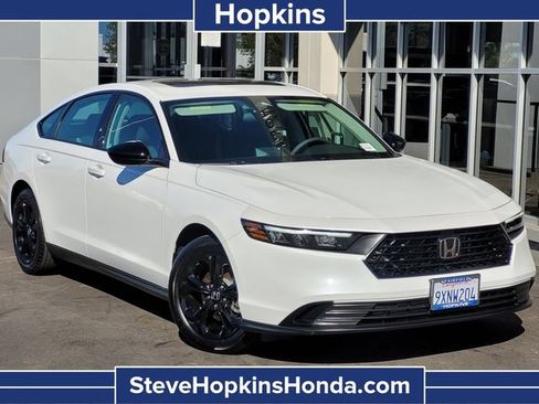 Certified 2025 Honda Accord SE image 1