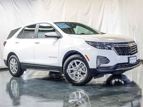 Used 2024 Chevrolet Equinox LT AWD/4WD image 2