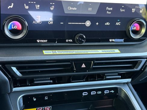 New 2026 Lexus TX 500h AWD image 24