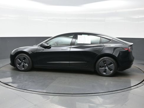 Used 2023 Tesla Model 3 Standard Range RWD image 4
