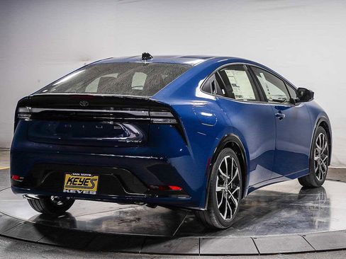 New 2026 Toyota Prius Plug-In Hybrid image 4