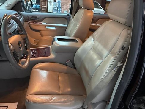 Used 2010 Chevrolet Tahoe LTZ AWD/4WD image 15