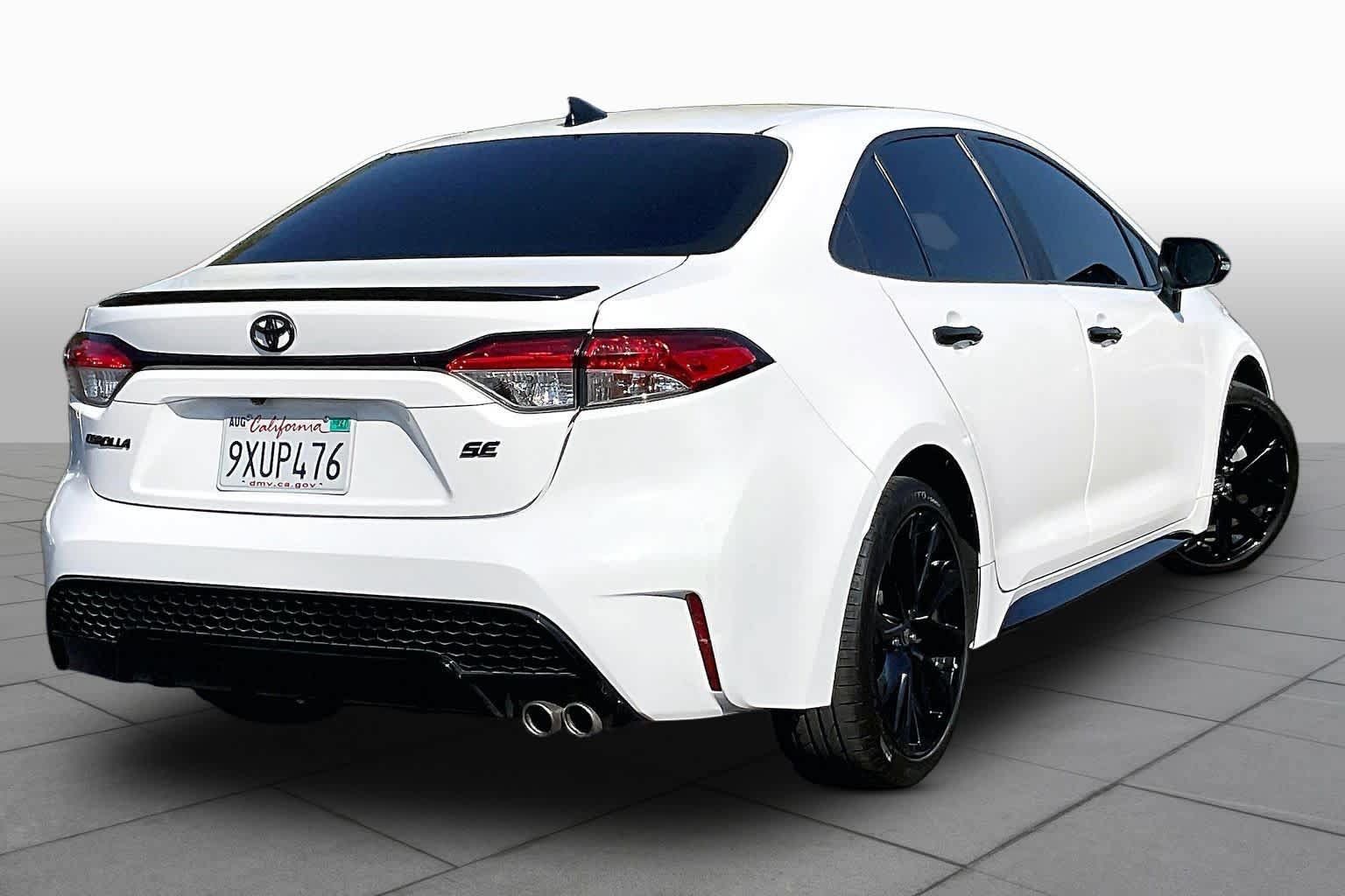 Used 2022 Toyota Corolla SE w/ Carpet Mat Package (TMS) FWD image 12