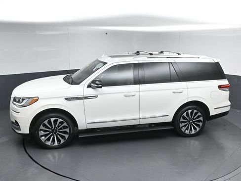 Certified 2023 Lincoln Navigator Reserve AWD/4WD image 50