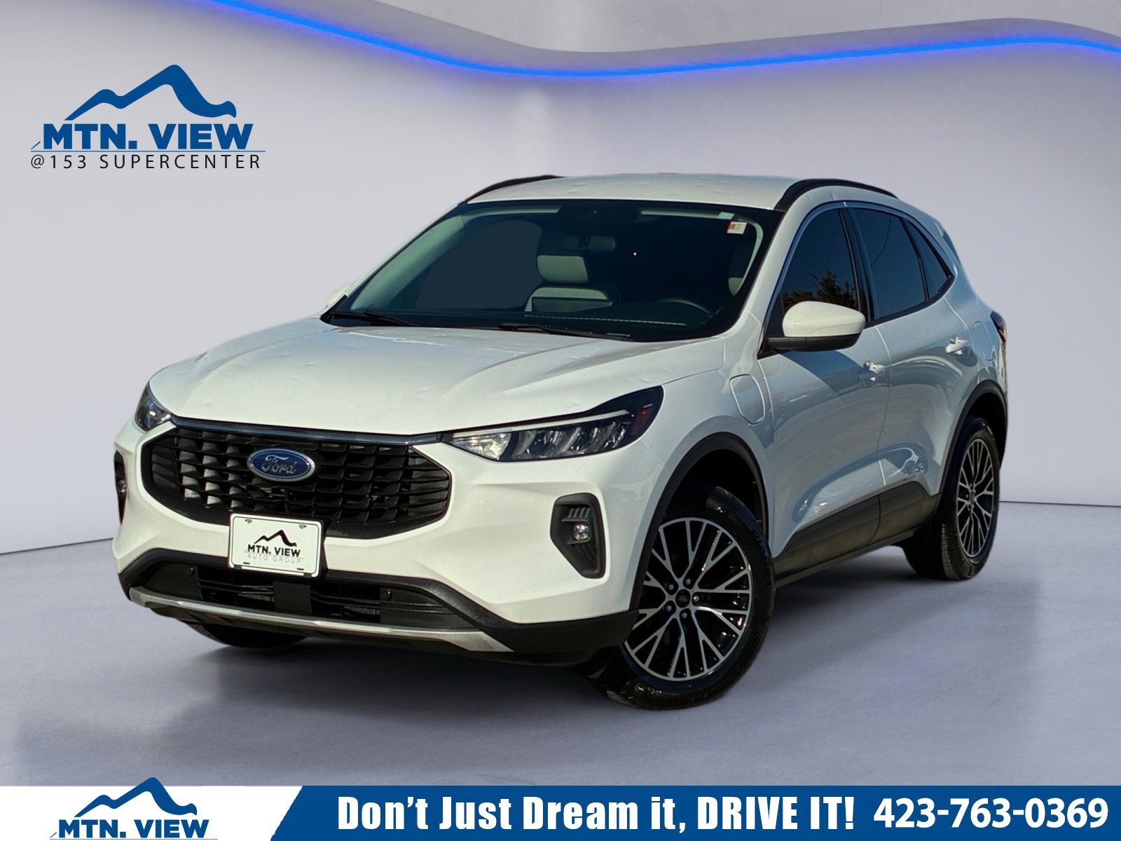 Used 2023 Ford Escape SE FWD image 1