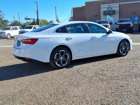 Used 2024 Chevrolet Malibu LT image 4