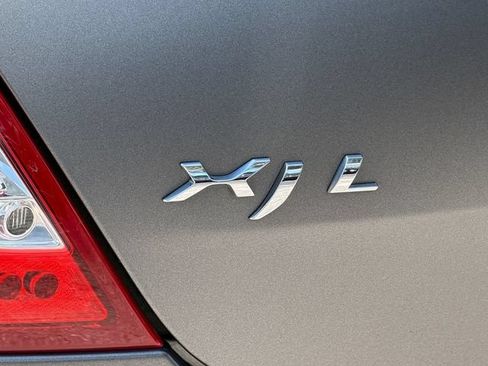 Used 2014 Jaguar XJ L Supercharged RWD image 10