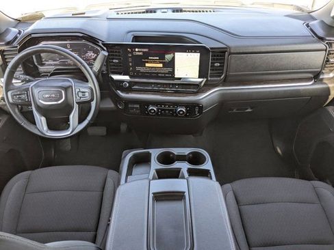 Used 2025 GMC Sierra 2500 SLE w/ SLE Value Package; image 17