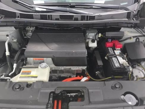 Used 2022 Nissan Leaf S FWD image 10