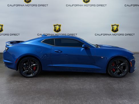 Used 2019 Chevrolet Camaro SS RWD image 6