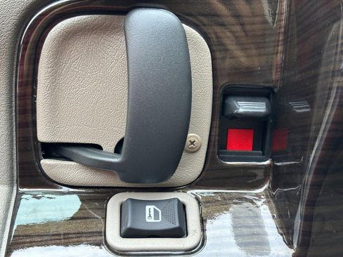 New 2025 GMC Savana 2500 Extended w/ Driver Convenience Package image 24