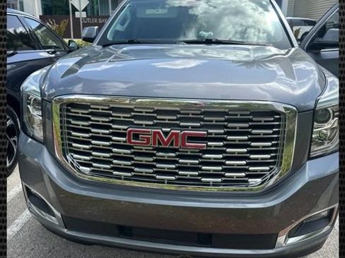 Used 2020 GMC Yukon Denali RWD image 1