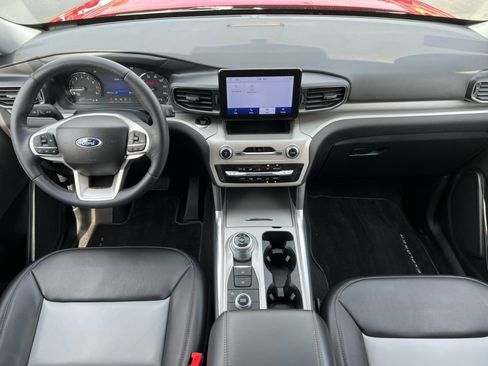 Certified 2023 Ford Explorer XLT w/ Equipment Group 202A AWD/4WD image 2
