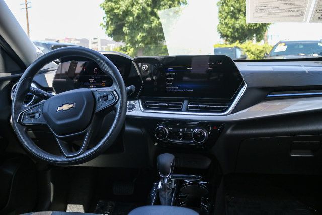 Used 2024 Chevrolet Trax LT FWD image 16